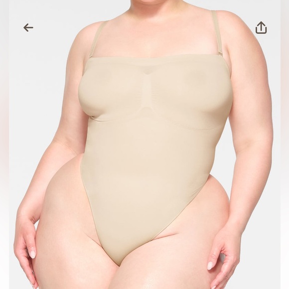 SKIMS Seamless Sculpt Strapless Thong Bodysuit - Onyx and Sand - Picture 4 of 4